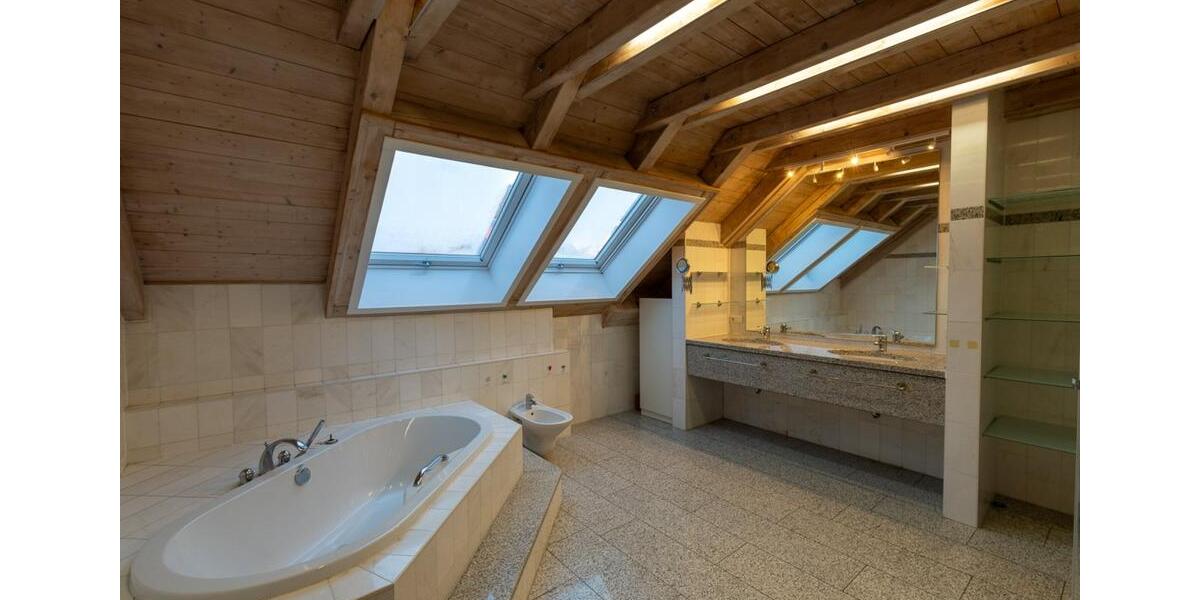 Einfamilienhaus Essenbach - 6 Zimmer, 180 m&sup2;, 2.750&euro; | Angebot:24787569