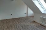 Dachgeschoßwohnung Lage - 3 Zimmer, 77 m&sup2;, 650&euro; | Angebot:25867954