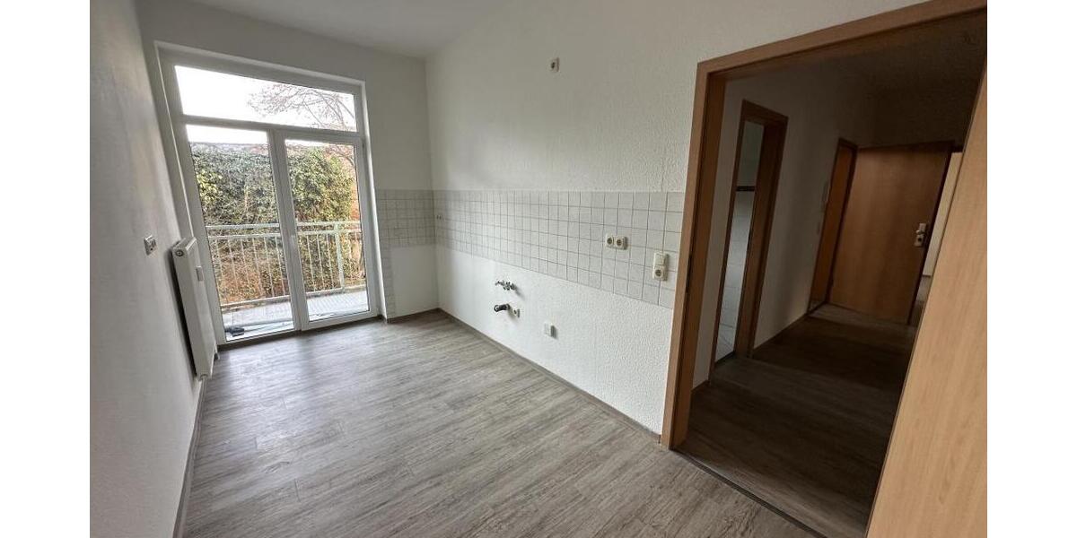 Familien willkommen! 4 R.-Wohnung mit West-Balkon, Wanne, Dusche und Hausgarten in Gera-Debschwitz! - Etagenwohnung Gera Debschwitz | Angebot:26129604