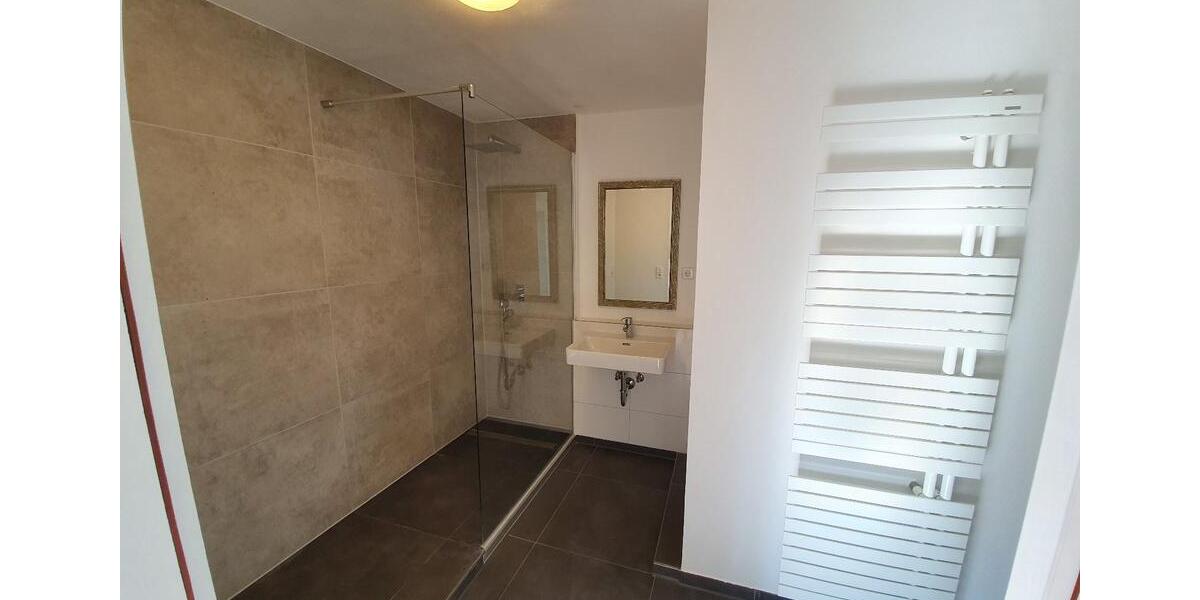Maisonettenwohnung Waldshut-Tiengen Tiengen - 4.5 Zimmer, 122 m&sup2;, 1.200&euro; | Angebot:25102715