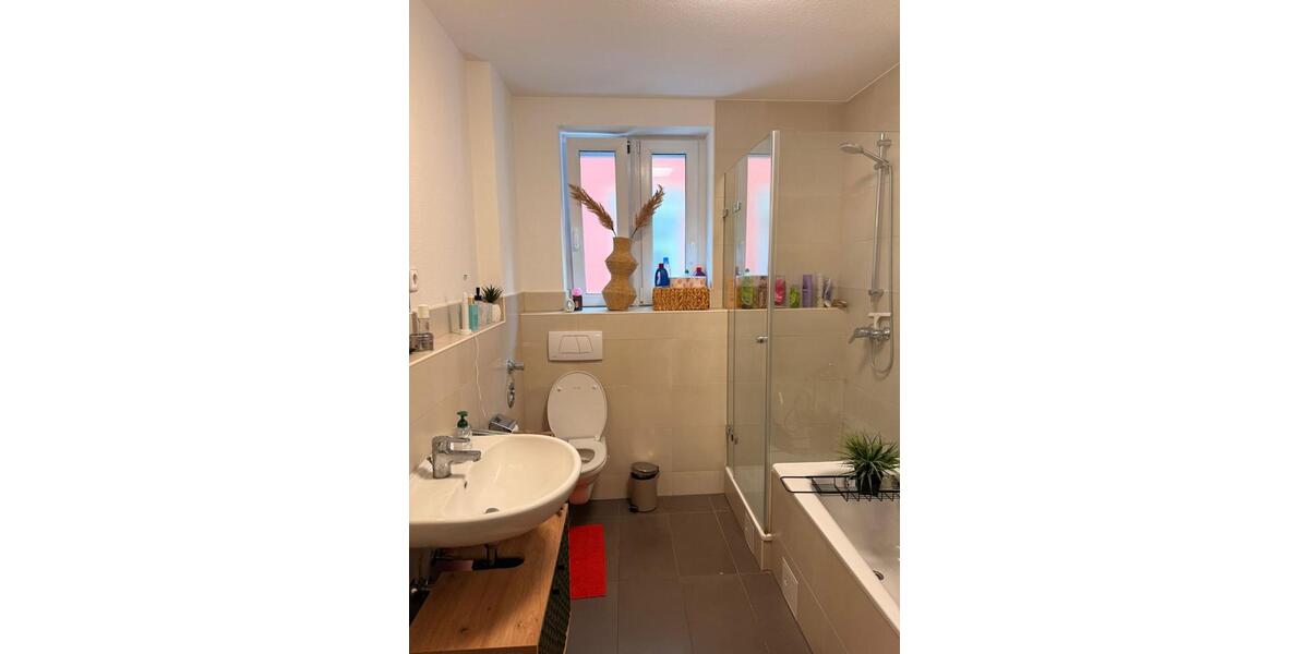 Stilvolle 4-Zimmer-Wohnung mit gehobener Innenausstattung & Küche 4 zimmer