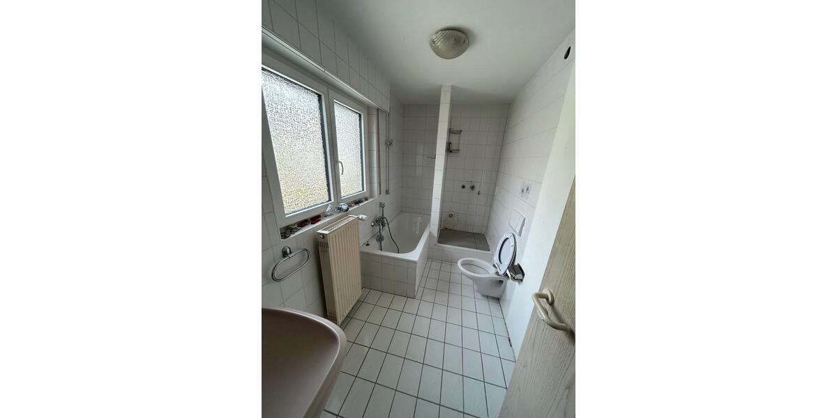 Etagenwohnung Backnang - 3.5 Zimmer, 75 m&sup2;, 1.250&euro; | Angebot:26610999