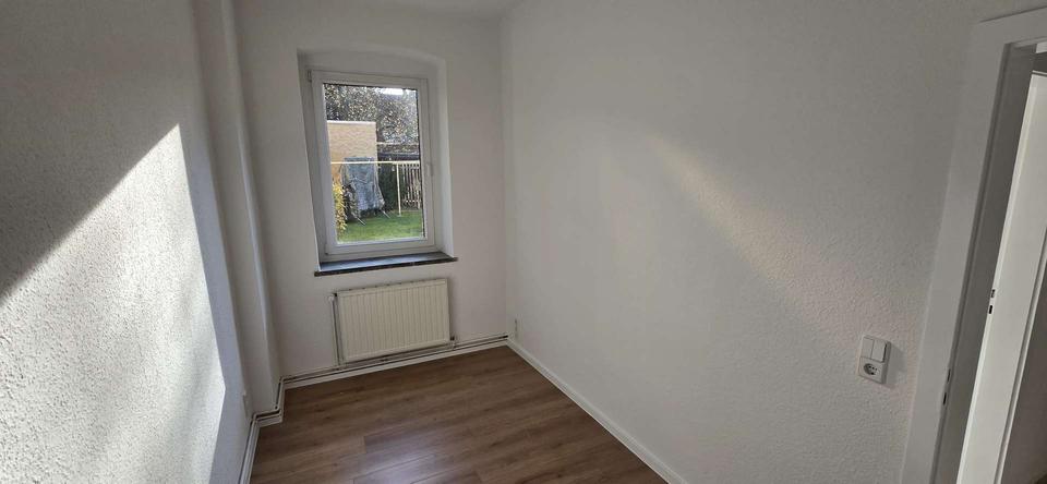 Erdgeschoßwohnung Glauchau - 3 Zimmer, 55 m&sup2;, 400&euro; | Angebot:23819879