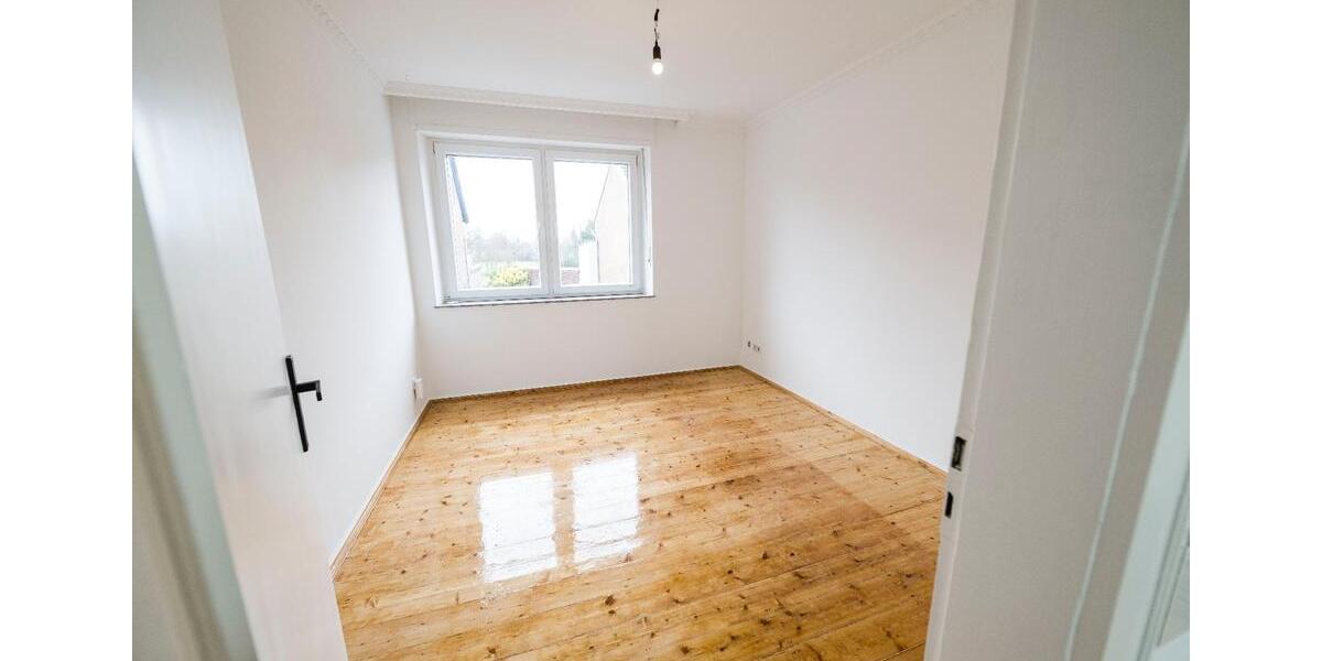 Großzügige 3-Zimmer-Maisonette (77 m²) mit Dachterrasse frisch re 3 zimmer