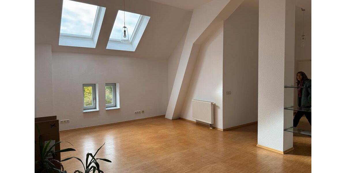 Dachgeschoßwohnung Buckenhof - 4 Zimmer, 117 m&sup2;, 1.550&euro; | Angebot:24432989