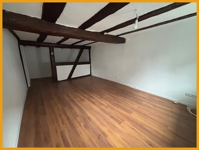 Dachgeschoßwohnung Alsfeld - 3 Zimmer, 82 m&sup2;, 640&euro; | Angebot:23818105
