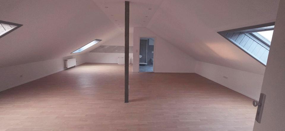 Dachgeschoßwohnung Saarbrücken Dudweiler - 1 Zimmer, 60 m&sup2;, 440&euro; | Angebot:26256159