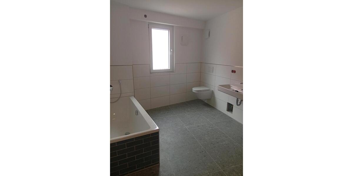 Etagenwohnung Kleinlangheim - 3 Zimmer, 120 m&sup2;, 1.200&euro; | Angebot:26566519