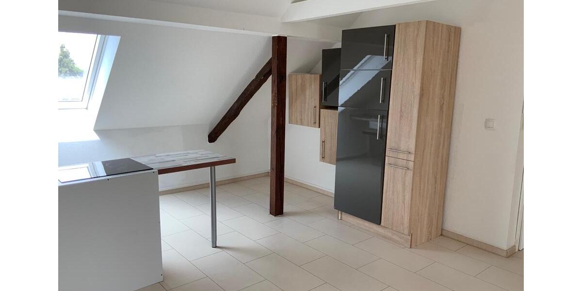 Sanierte 2-Zimmer-Wohnung mit EBK in Dinslaken zimmer