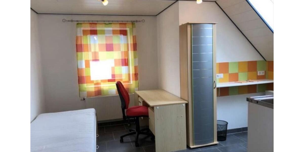 Dachgeschoßwohnung Rainau - 1 Zimmer, 17 m&sup2;, 300&euro; | Angebot:24826914