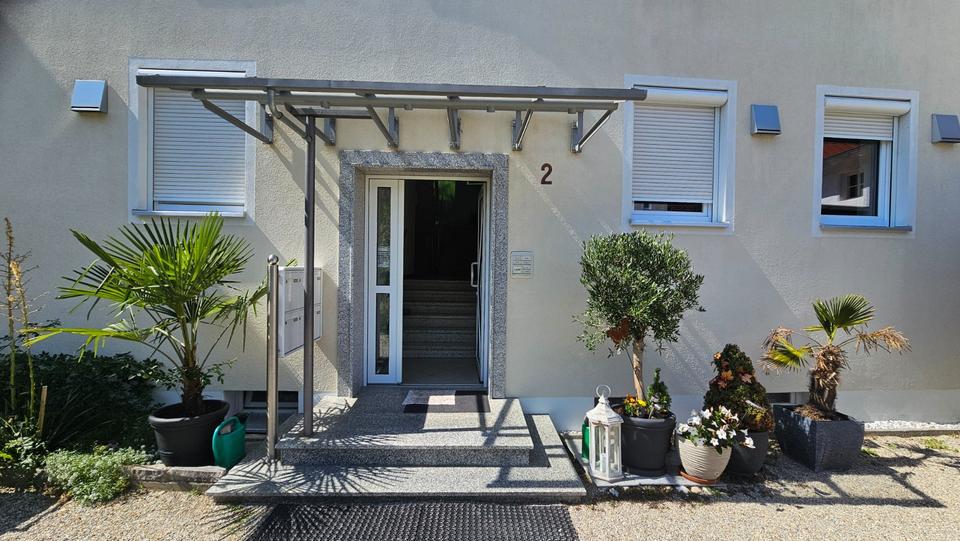 Dachgeschoßwohnung Plattling - 3 Zimmer, 100 m&sup2;, 1.190&euro; | Angebot:24565272