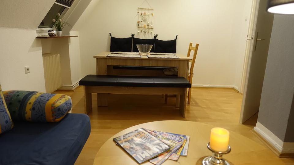 Dachgeschoßwohnung Oldenburg Ziegelhof - 3 Zimmer, 50 m&sup2;, 380&euro; | Angebot:24700955