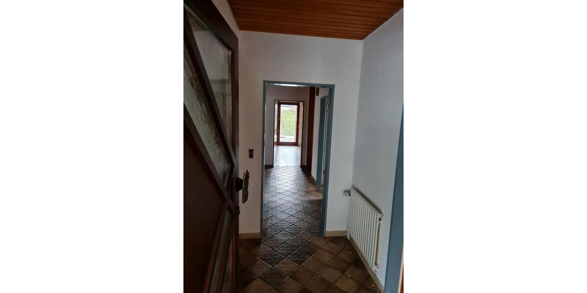 Erdgeschoßwohnung Oldenburg Bloherfelde - 3 Zimmer, 16 m&sup2;, 550&euro; | Angebot:26558070