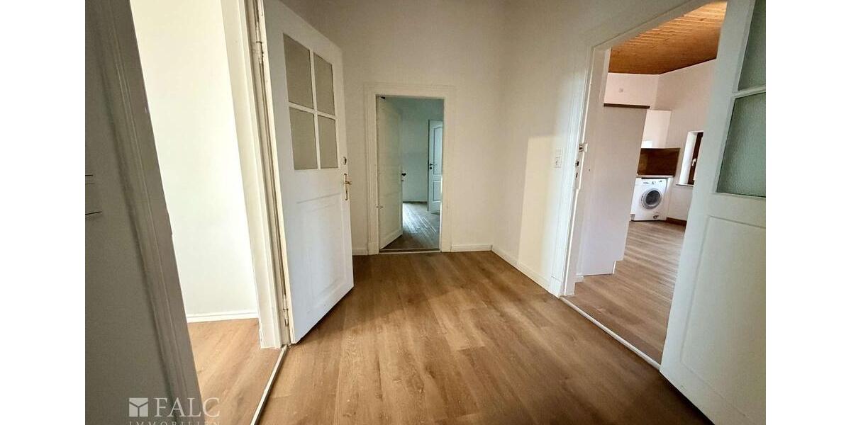 Dachgeschoßwohnung Varel - 3 Zimmer, 93 m&sup2;, 950&euro; | Angebot:26677632