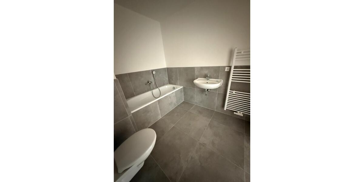 Dachgeschoßwohnung Celle - 2 Zimmer, 100 m&sup2;, 645&euro; | Angebot:20367882