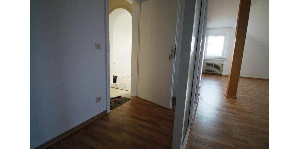 Dachgeschoßwohnung Bad Pyrmont - 2.5 Zimmer, 73 m&sup2;, 450&euro; | Angebot:26478284
