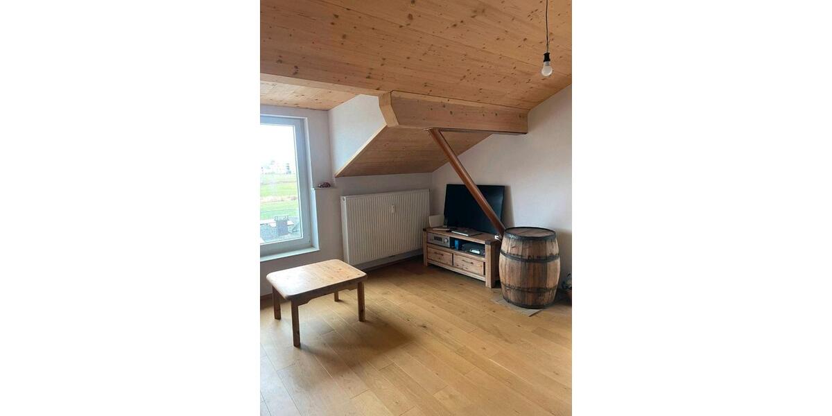 Dachgeschoßwohnung Kißlegg - 2.5 Zimmer, 67 m&sup2;, 900&euro; | Angebot:26033403