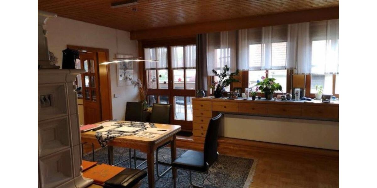 Etagenwohnung Coburg - 5 Zimmer, 158 m&sup2;, 1.600&euro; | Angebot:26643612