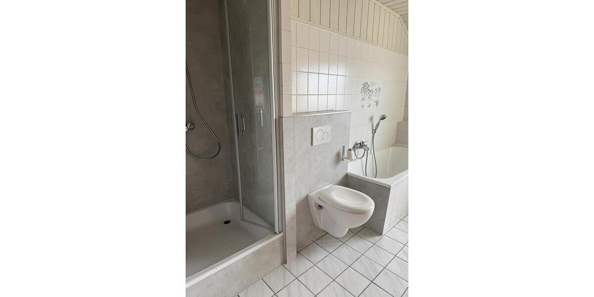 Dachgeschoßwohnung Südheide - 4 Zimmer, 100 m&sup2;, 700&euro; | Angebot:26023141