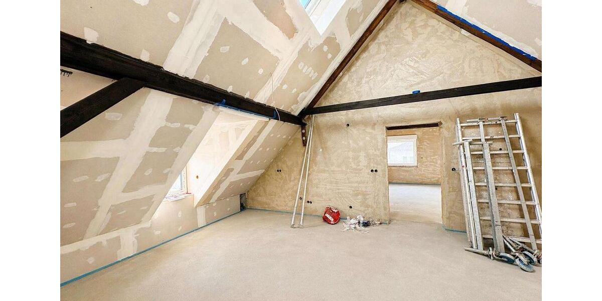Dachgeschoßwohnung Merenberg - 3 Zimmer, 66 m&sup2;, 800&euro; | Angebot:26383300
