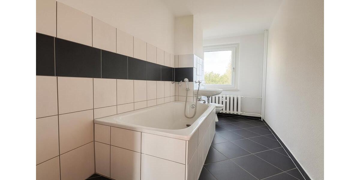 Etagenwohnung Rudolstadt - 3 Zimmer, 60 m&sup2;, 350&euro; | Angebot:25976848