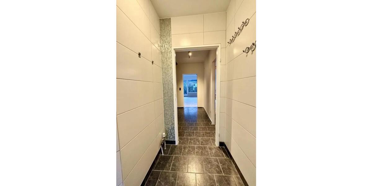 Etagenwohnung Berlin Spandau - 5 Zimmer, 150 m&sup2;, 2.250&euro; | Angebot:25050296