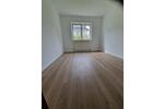 Freundliche, neu renovierte 3 Zimmer Wohnung