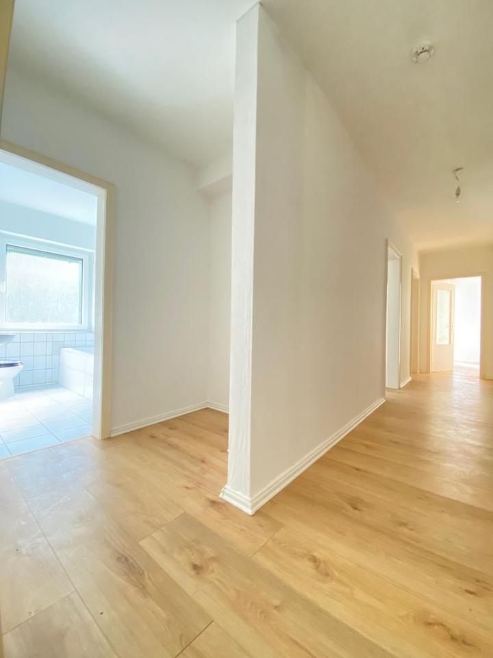 *** WOHNEN wo andere Urlaub machen *** TOP RENOVIERT *** Erdgeschoßwohnung mit Balkon *** zimmer