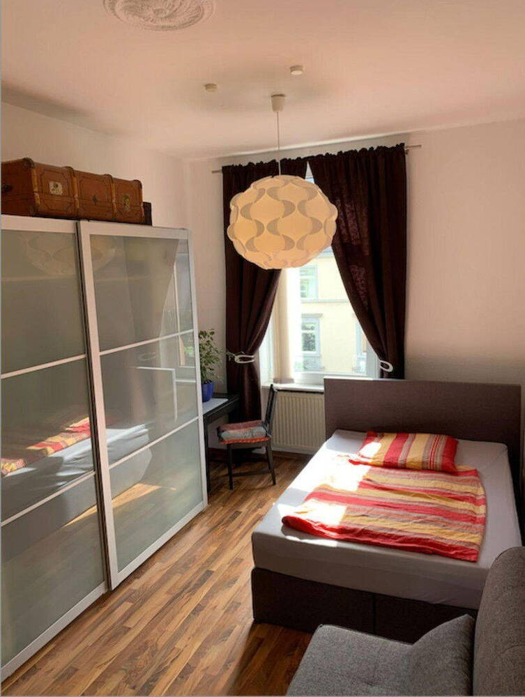 ALL INCLUSIV! Großes möbliertes 2 Zimmer Wohnung direkt am Friedberger Platz