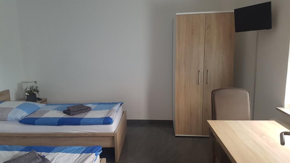 Wohnen auf Zeit Viersen Hülsdonk - 5 Zimmer, 16 m&sup2;, 18&euro; | Angebot:25795463