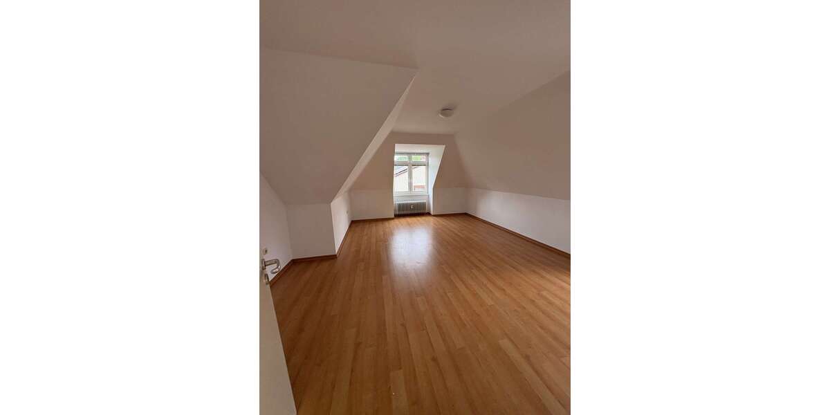 Etagenwohnung Hamburg Altona - 1 Zimmer, 37 m&sup2;, 243&euro; | Angebot:26992654