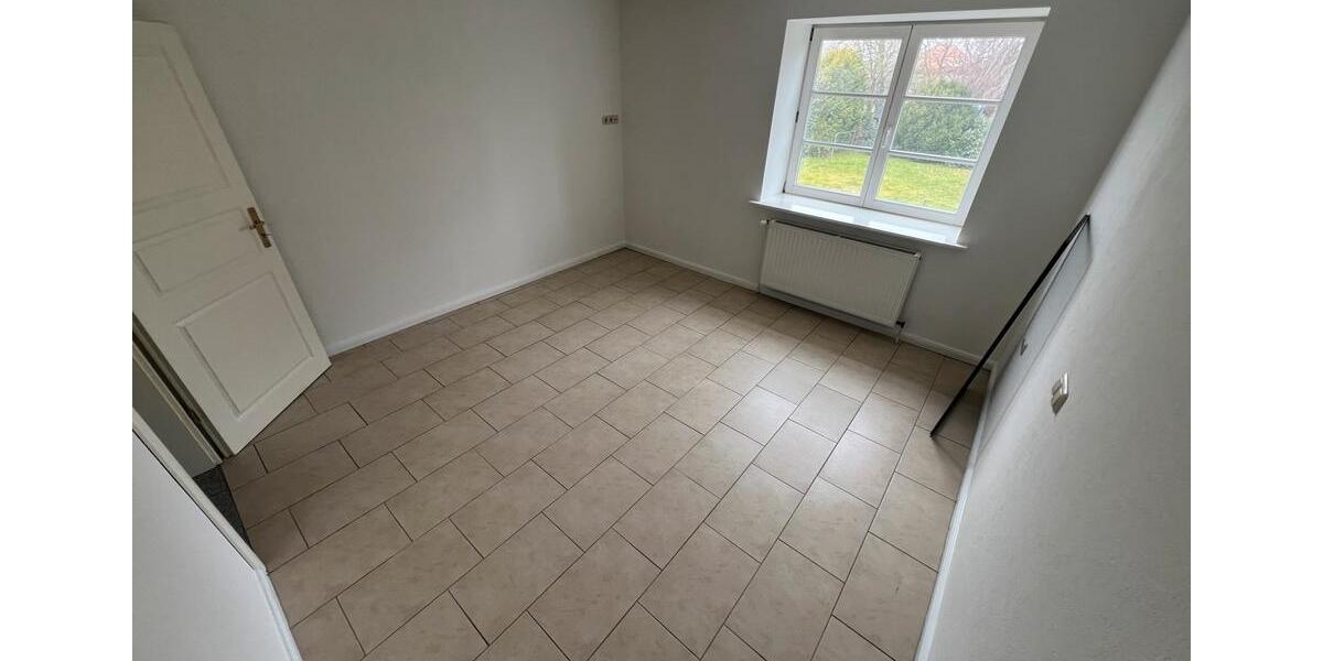 Etagenwohnung Gettorf - 3 Zimmer, 98 m&sup2;, 1.370&euro; | Angebot:25991329