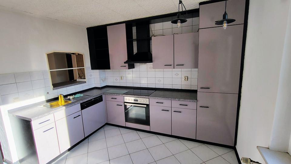 50m2 Wohnung mit Einbauküche, Eckbadewanne, Dusche, Einbauschrank