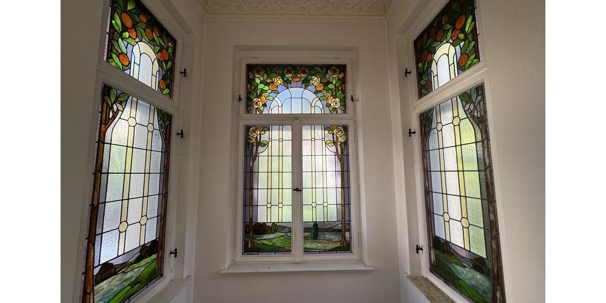 Villa Markkleeberg - 7 Zimmer, 307 m&sup2;, 3.950&euro; | Angebot:23198094