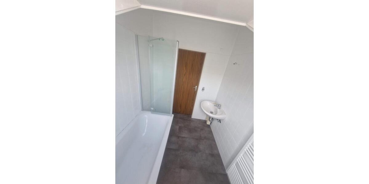 Dachgeschoßwohnung Wesel Fusternberg - 2 Zimmer, 60 m&sup2;, 670&euro; | Angebot:26024027