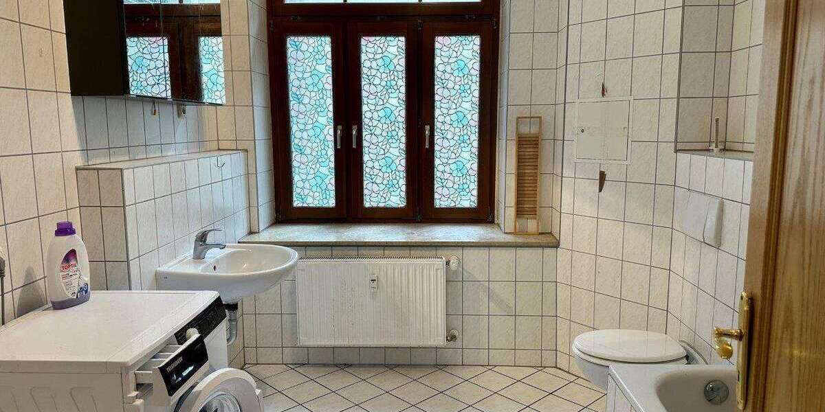 komplett möblierte 3-Zim-Wohnung mit Balkon - auch kurzfristige Mietzeit möglich 3 zimmer