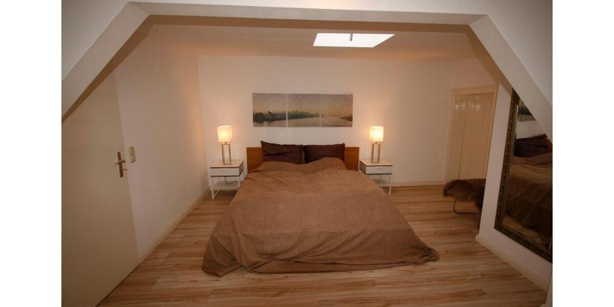 Dachgeschoßwohnung Berlin Pankow - 2.5 Zimmer, 74 m&sup2;, 1.750&euro; | Angebot:25238670