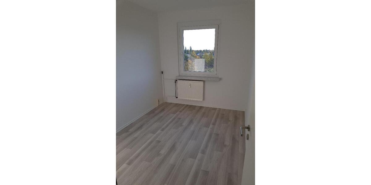 Etagenwohnung Bernburg (Saale) - 4 Zimmer, 64 m&sup2;, 417&euro; | Angebot:26056022