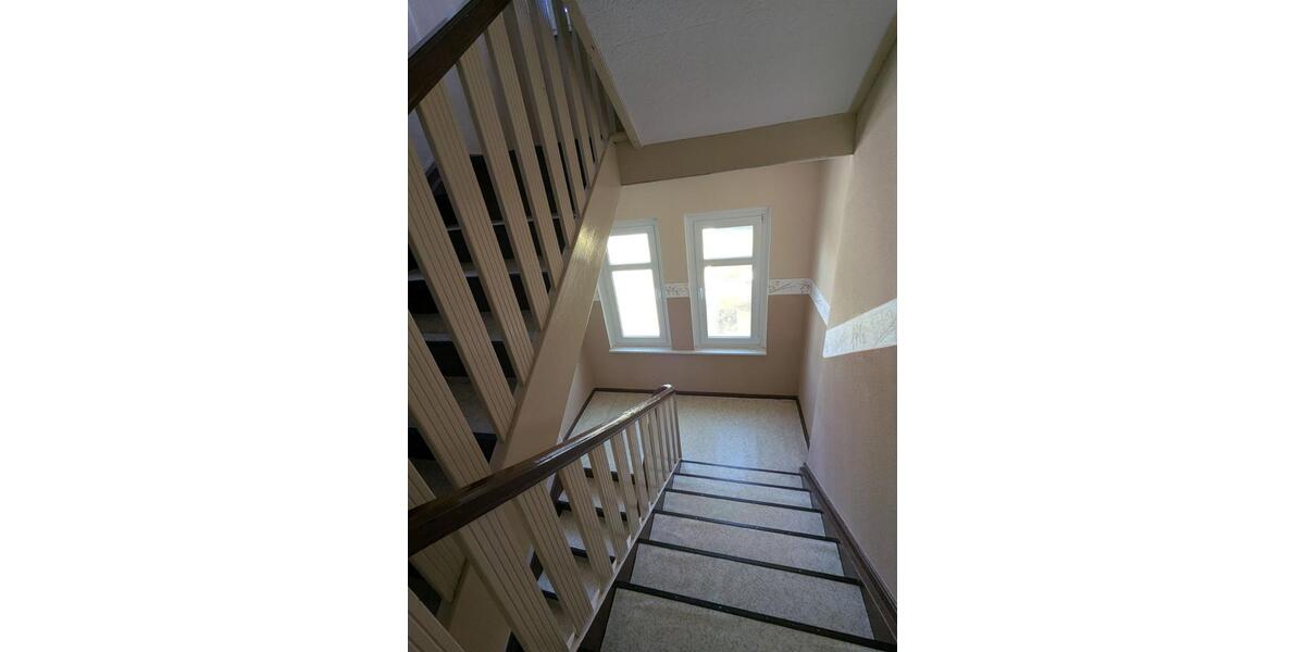 Etagenwohnung Apolda - 2 Zimmer, 55 m&sup2;, 350&euro; | Angebot:25046436