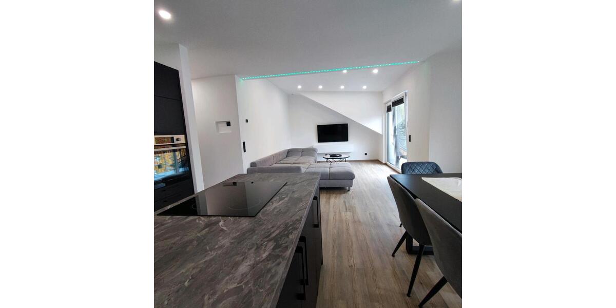 Dachgeschoßwohnung Kaufbeuren - 3 Zimmer, 86 m&sup2;, 1.600&euro; | Angebot:24130096