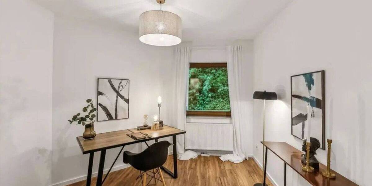 Etagenwohnung Bad Camberg - 4 Zimmer, 103 m&sup2;, 1.160&euro; | Angebot:26257553