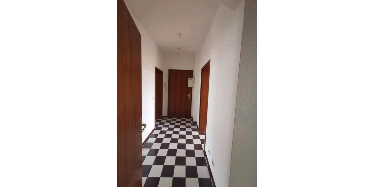 Wohnen auf Zeit Halle (Saale) Damaschkestraße - 3 Zimmer, 63 m&sup2;, 250&euro; | Angebot:26636196