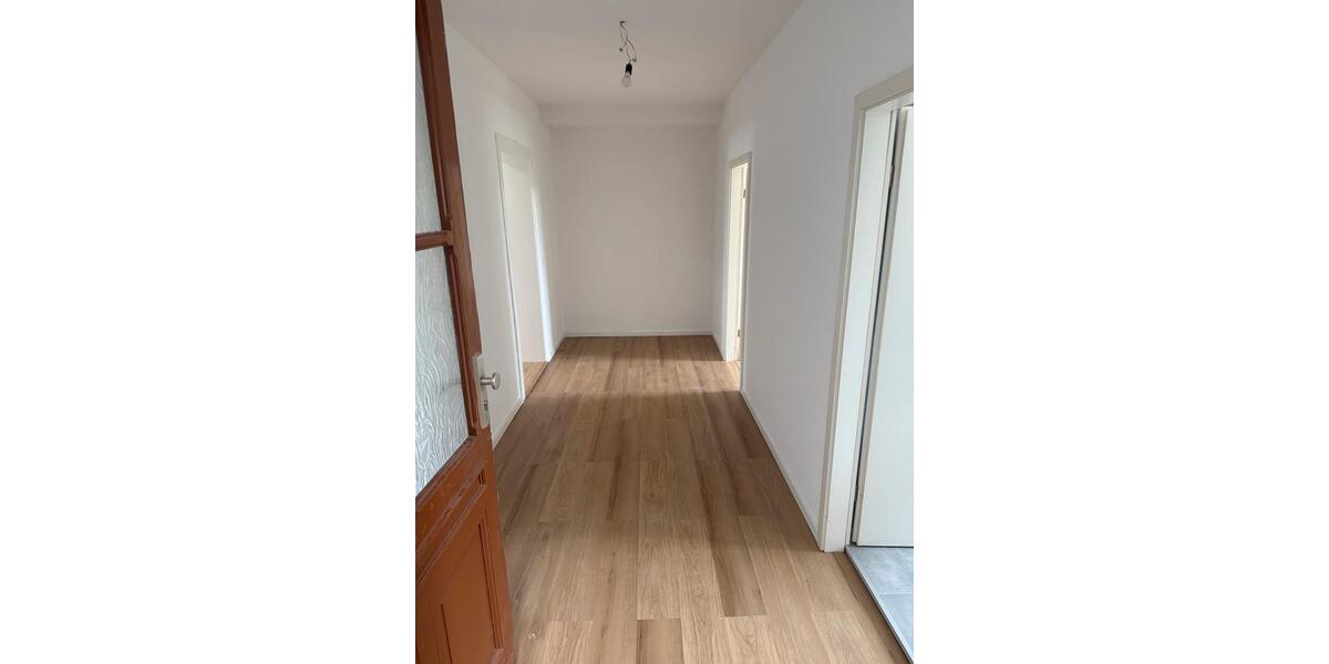 Dachgeschoßwohnung Görlitz - 1 Zimmer, 50 m&sup2;, 300&euro; | Angebot:26499145