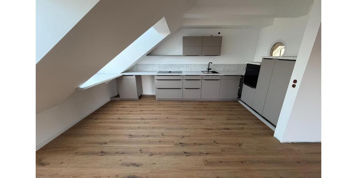 Dachgeschoßwohnung Fahrdorf - 3 Zimmer, 92 m&sup2;, 1.525&euro; | Angebot:25931741