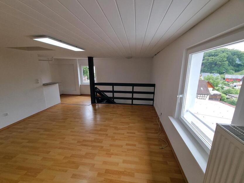 2 Zimmer + 1 Hobbyraum und Terasse in Mörlenbach - Bonsweiher