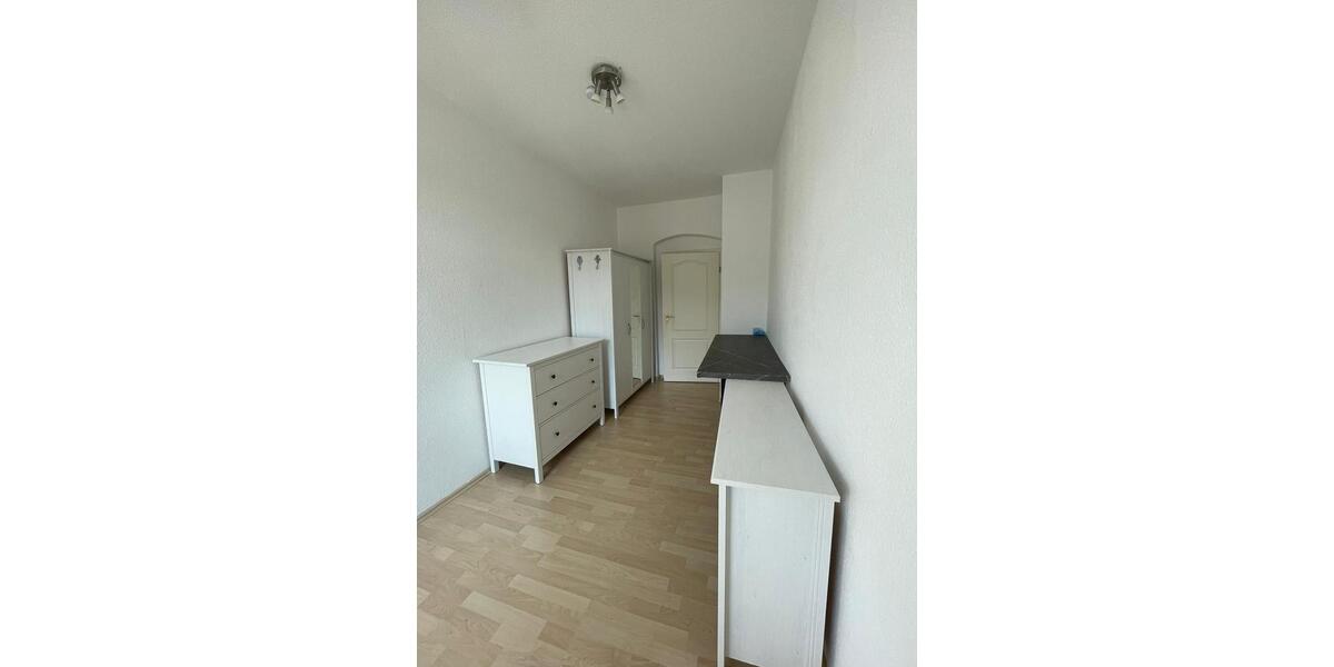 Wohnen auf Zeit Mittweida - 1 Zimmer, 12 m&sup2;, 150&euro; | Angebot:26626406