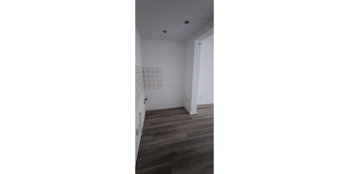 Etagenwohnung Paderborn OT Schloß Neuhaus Schloß Neuhaus - 3 Zimmer, 63 m&sup2;, 880&euro; | Angebot:26762622