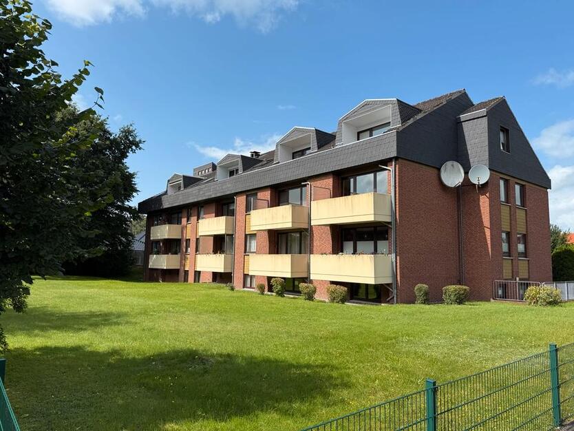 Ansprechende 2,5-Zimmer-Wohnung mit Balkon und EBK in Büdelsdorf