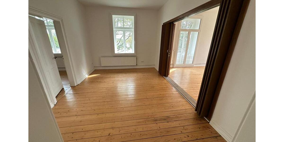 Wunderschöne Wohnung in denkmalgeschüzter Stadtvilla - Barnstorf 3 zimmer