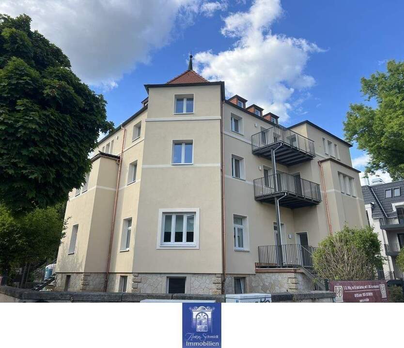 Liebevoll und modern sanierte Wohnung im Erstbezug! Erker, Fußbodenheizung, Parkett! 3 zimmer